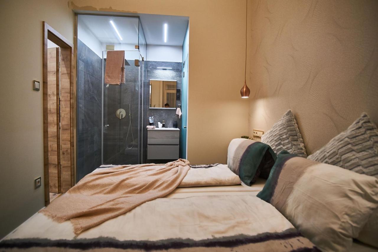 W18 Design - Downtown Apartment *